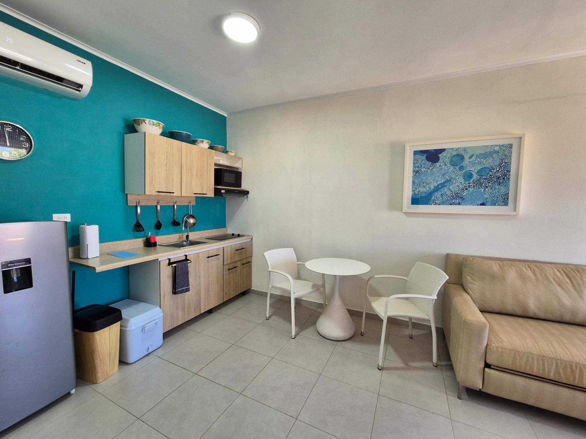 Ocean Breeze Apartments In Aruba Ораньестад Экстерьер фото